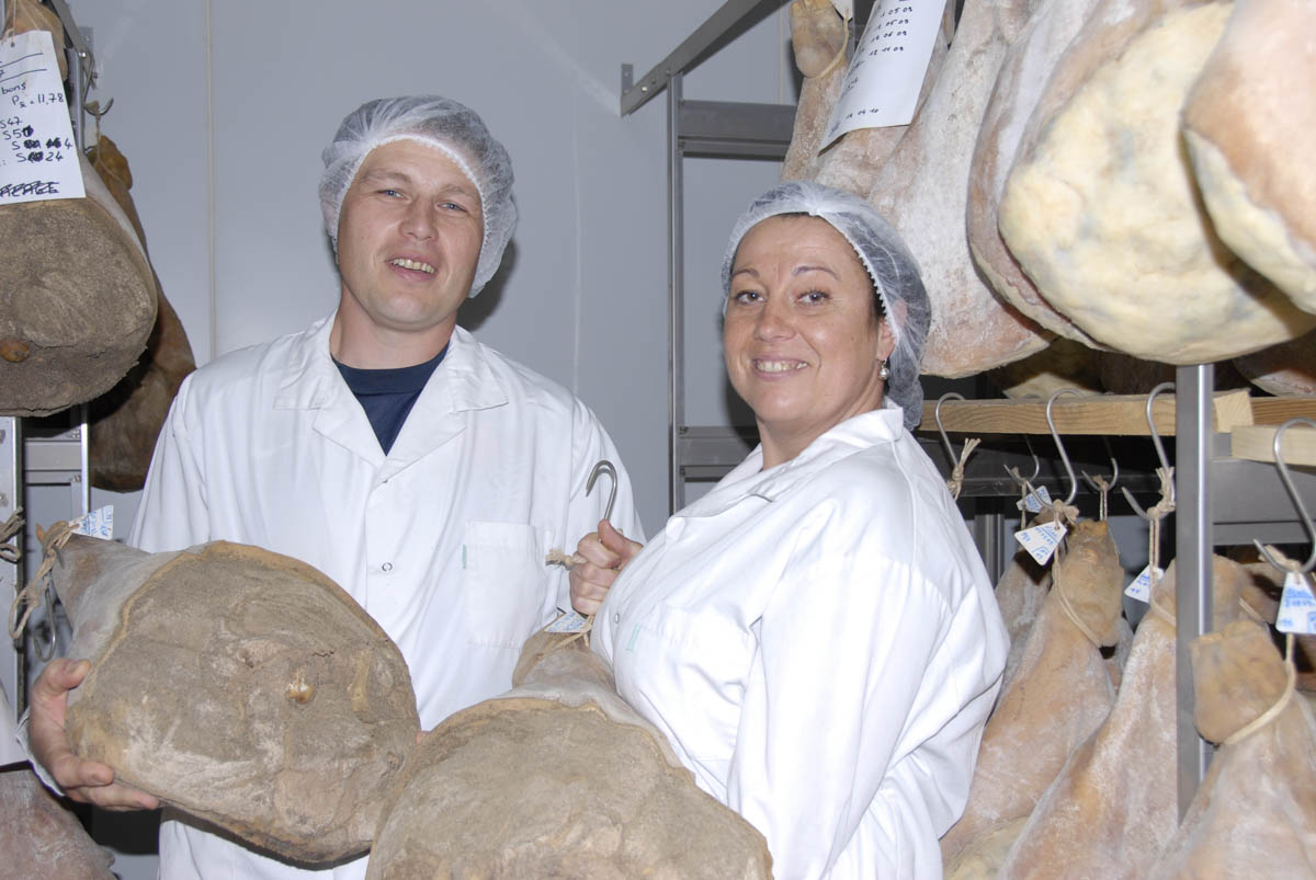 Vente de jambon charcuterie à Brugnac A Brugnac vente charcuterie